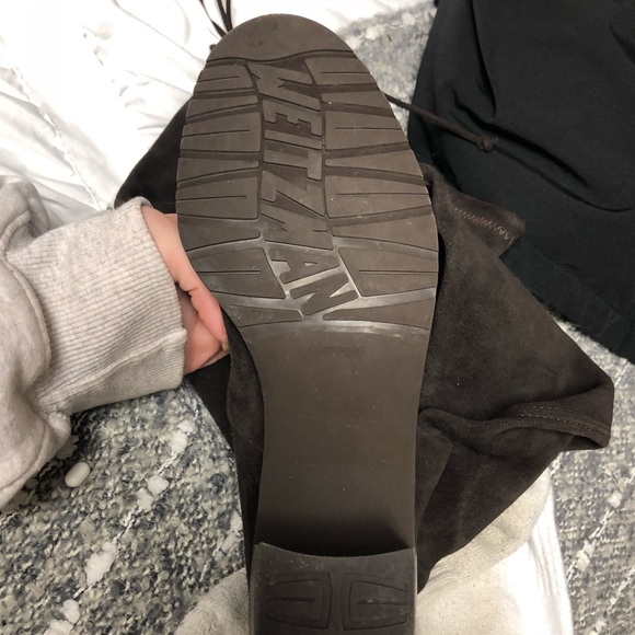 Stuart Weitzman Tieland boot in dark brown - Picture 7 of 7